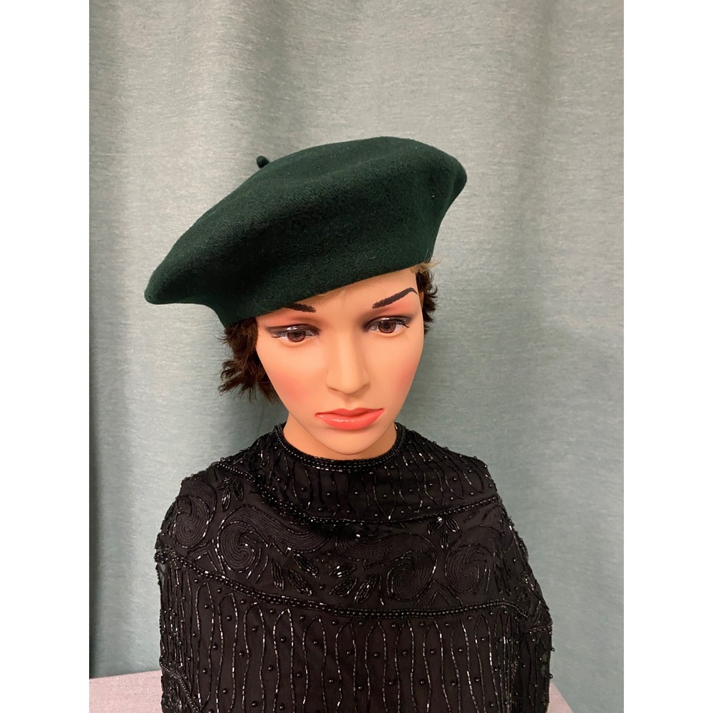 Vintage Beret Basque De Luxe 100% Wool Green Hat RN 58584 Czech Republic